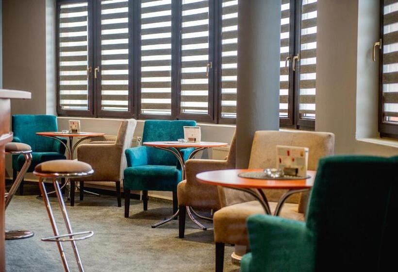 استراحتگاه Wellness Hotel Thermal
