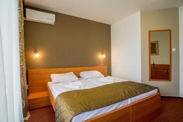 استراحتگاه Wellness Hotel Thermal