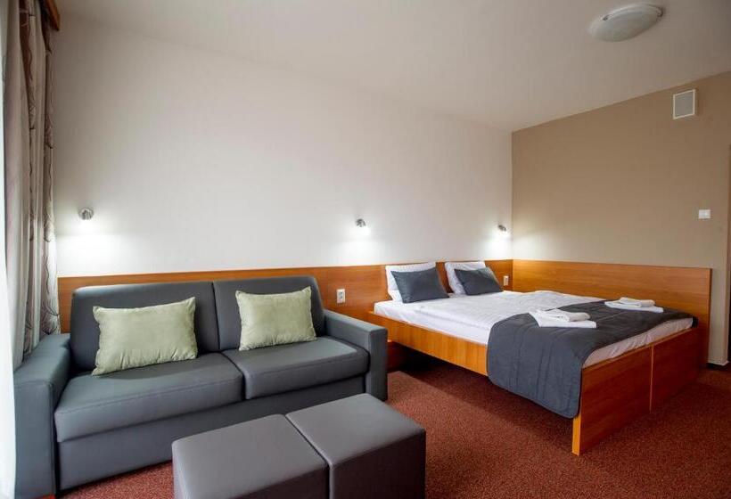 استراحتگاه Wellness Hotel Thermal