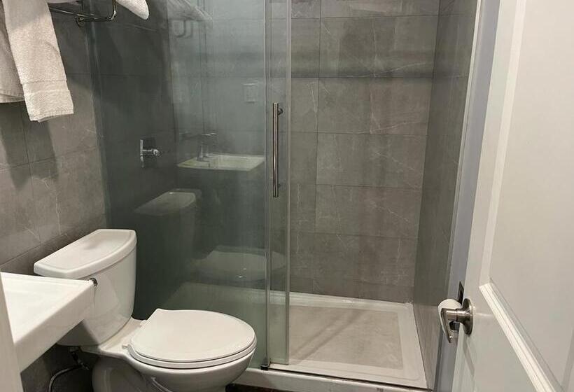 هتل Budget Inn Whittier