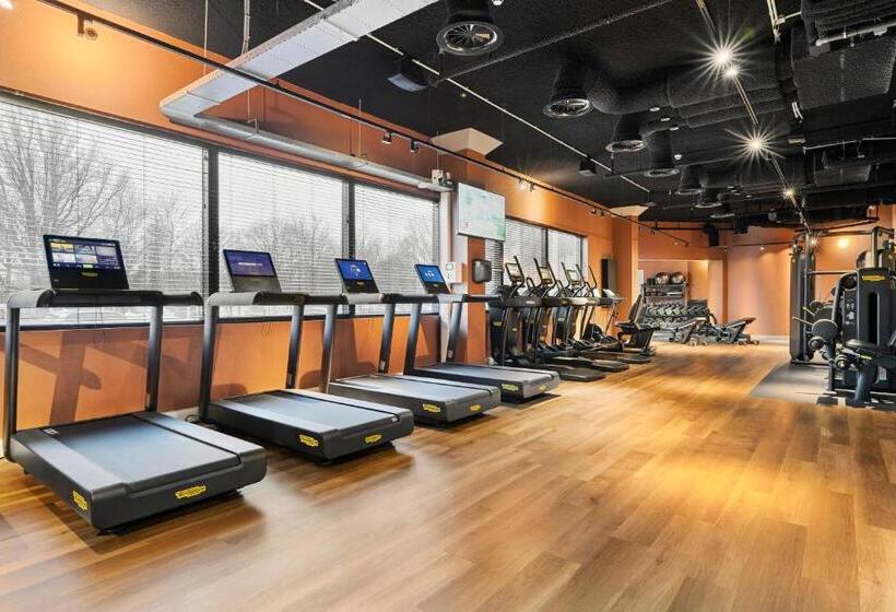 Corendon Amsterdam Schiphol Airport, a Tribute Portfolio Hotel