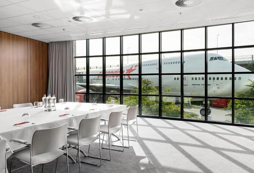 Corendon Amsterdam Schiphol Airport, a Tribute Portfolio Hotel