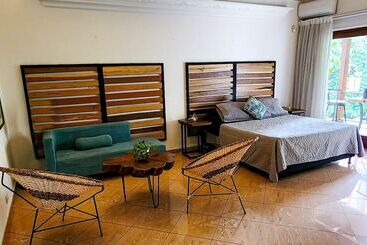 هتل Luxury Villa In Provenza