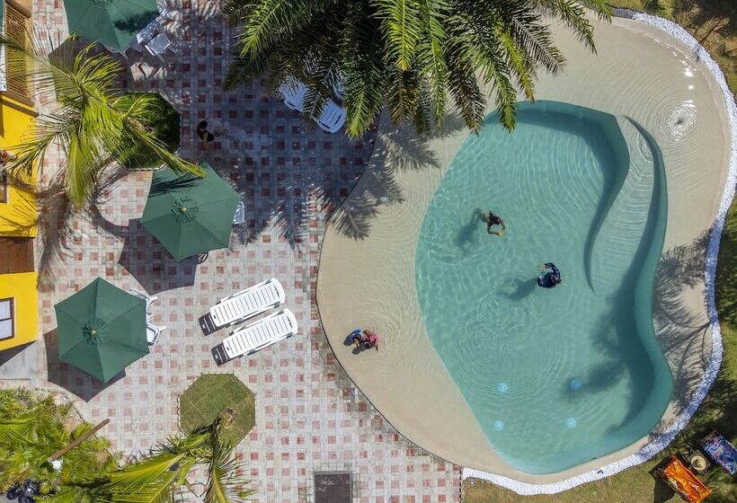 هتل Pousada Tropicarim