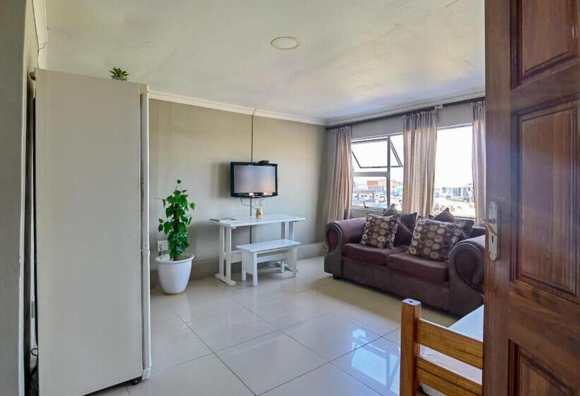Общежитие Ballito Backpackers