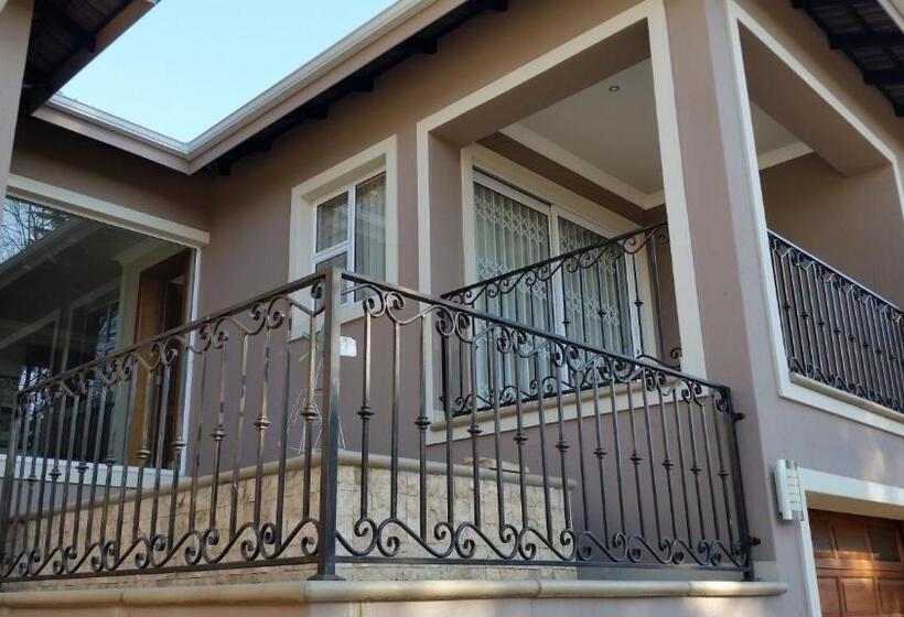 Bed and Breakfast 6 On Acacia