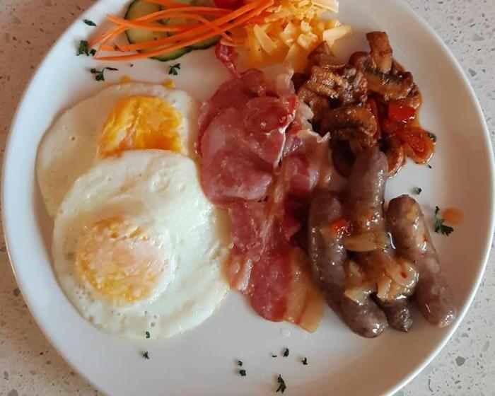 تختخواب و صبحانه Bhotani On Bax