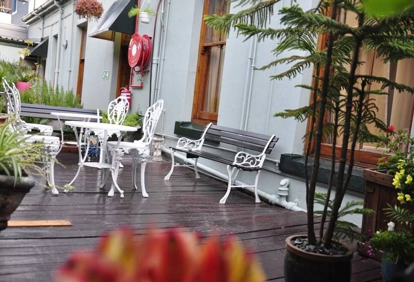 Bed and Breakfast Central Hotel Guest House