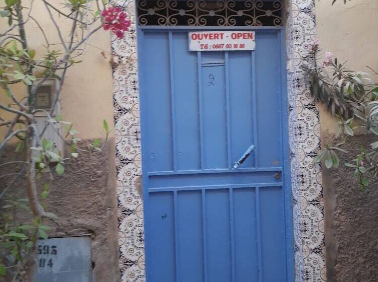 تختخواب و صبحانه Chambres D Hôtes Les Amis