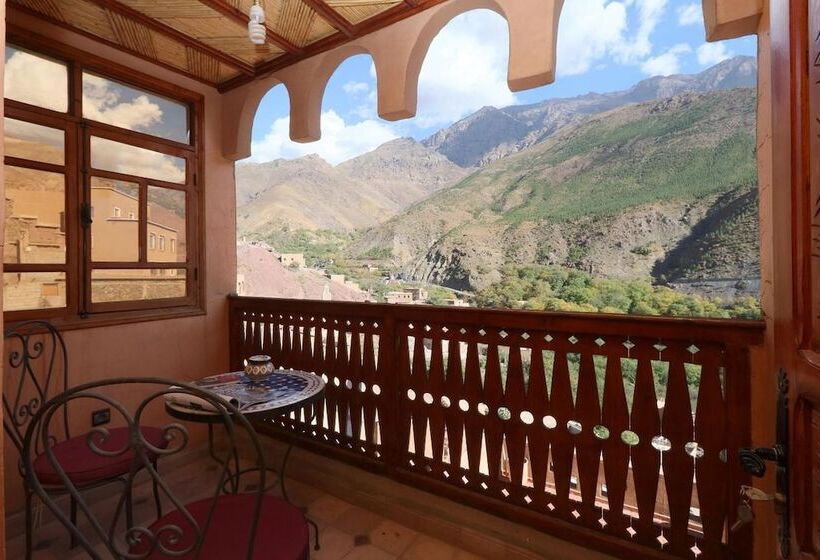 تختخواب و صبحانه Dar Aymane