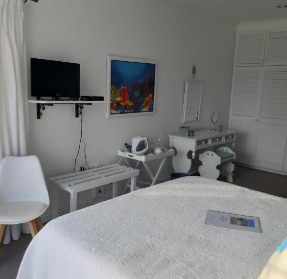 تختخواب و صبحانه Franmarel