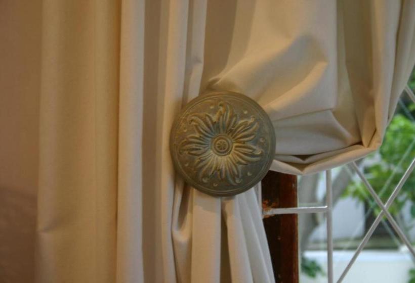Bed and Breakfast La Loggia On Broadwood