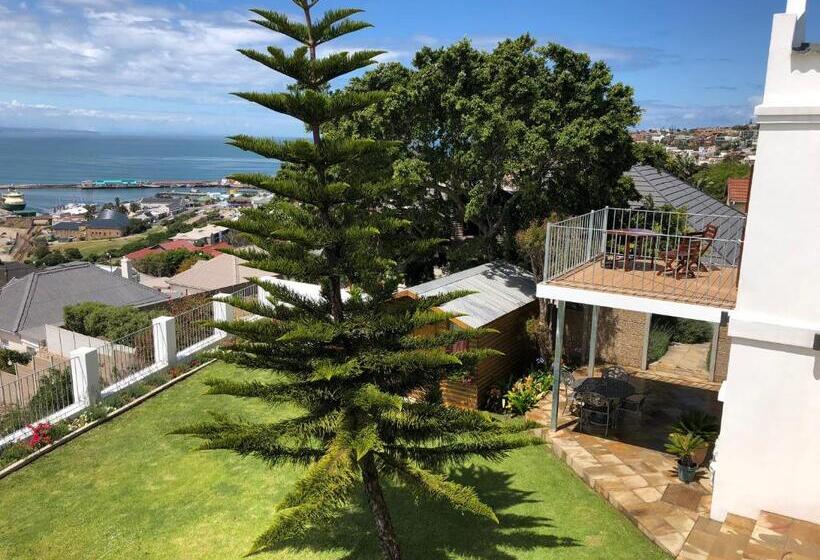 مبيت وإفطار Lavandula Manor Self Catering