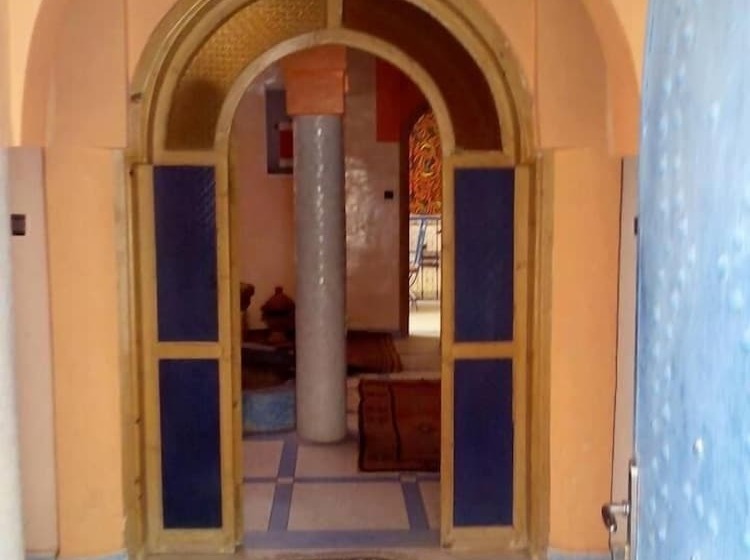 تختخواب و صبحانه Riad De Reve