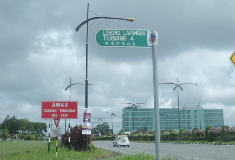 مُتل Natol Homestay   Kuching