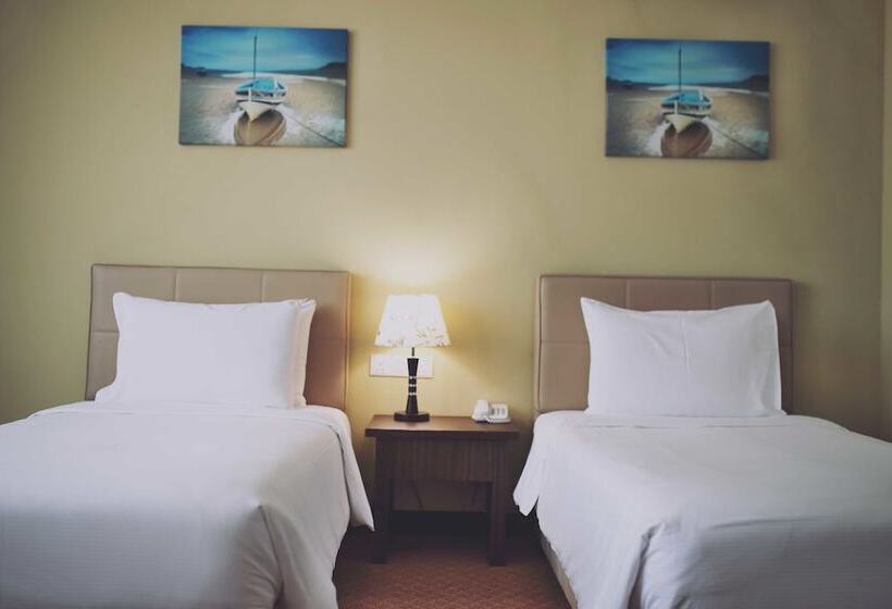 منتجع The Regency Waterfront