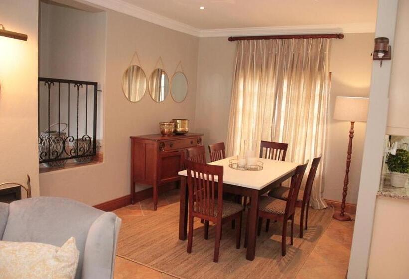 Rose Cottage Dullstroom Bed And Breakfast