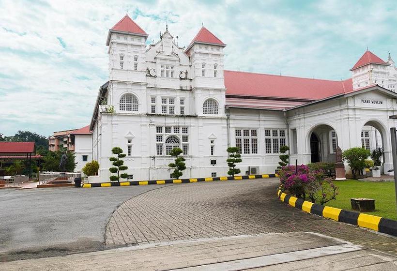 هتل The Regency  Seri Warisan