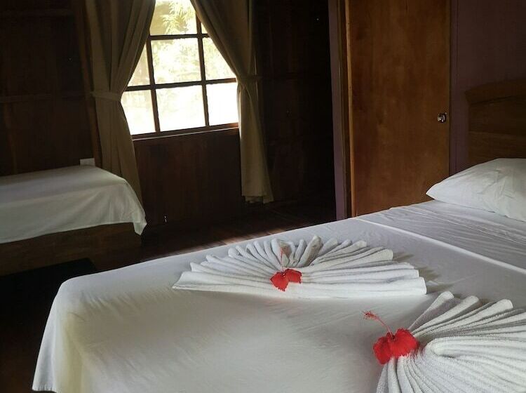 هتل Hidden Paradise Lodge
