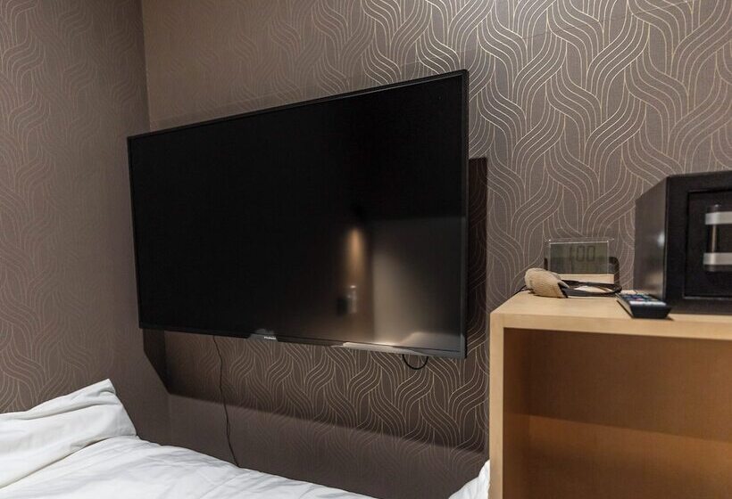 هتل Asahi Sauna Capsule Inn Hirosaki