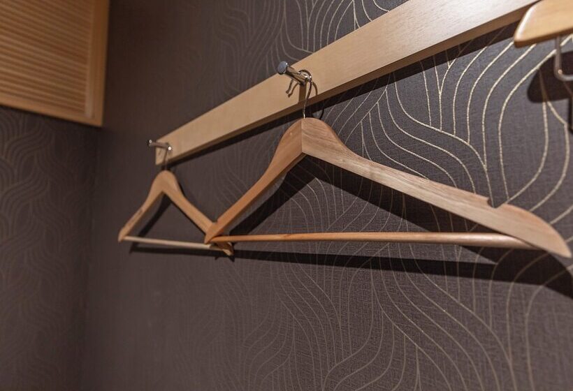 هتل Asahi Sauna Capsule Inn Hirosaki