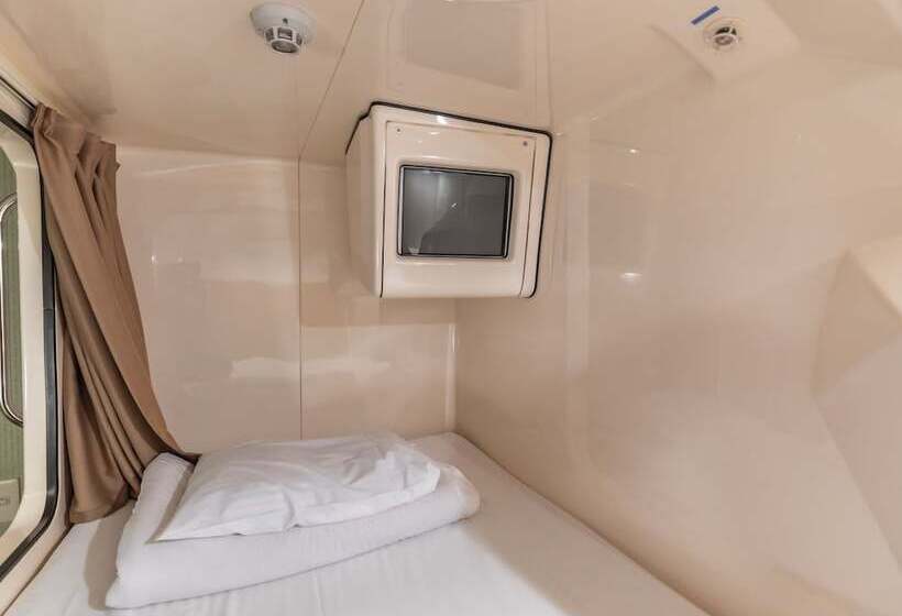 هتل Asahi Sauna Capsule Inn Hirosaki