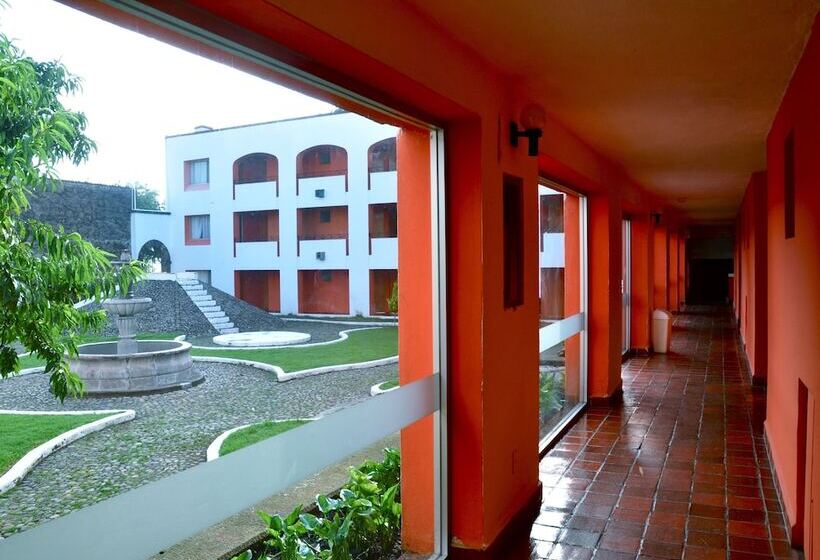 فندق Mision La Muralla