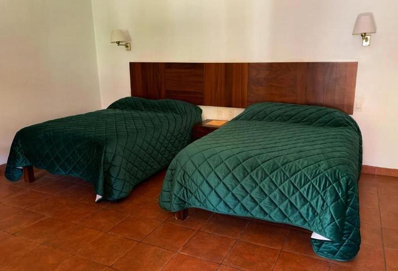 هتل Posada Santa Rita