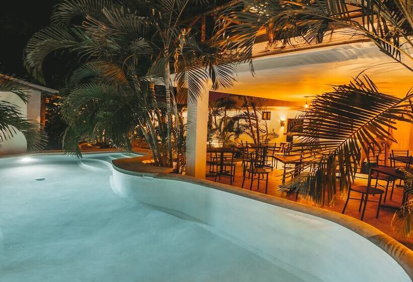 تختخواب و صبحانه Pacha Tulum