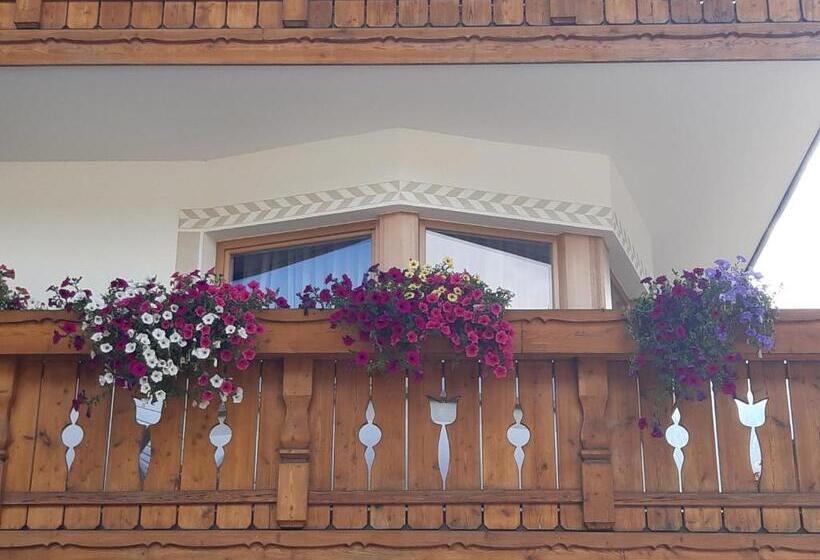 هتل Garni Franca B&b