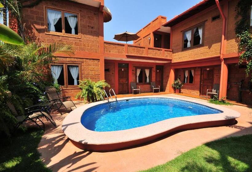 هتل Casa San Pancho