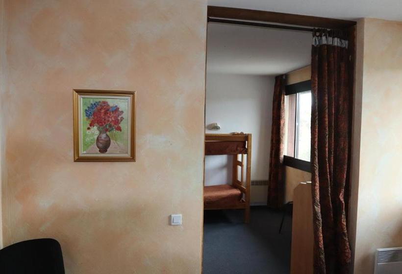 هتل Hôtel Saint Jean