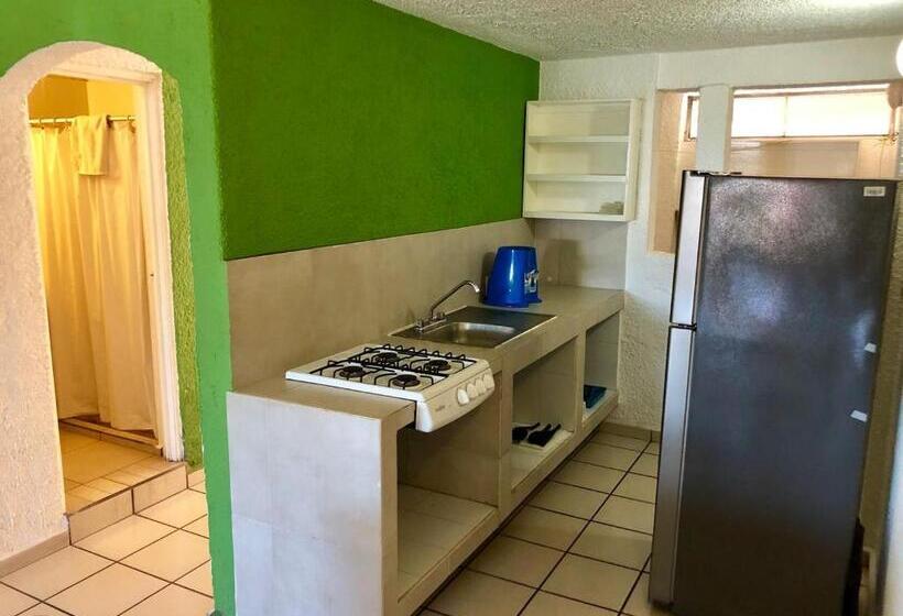 هتل Suites Santa Barbara