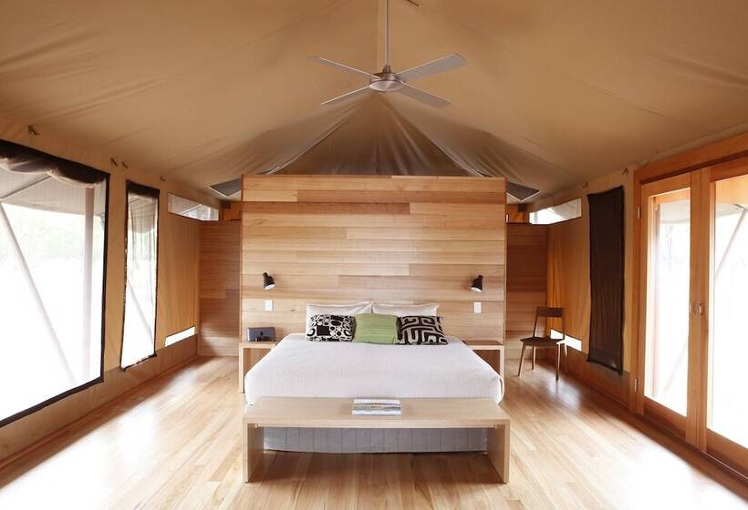 هتل Wildman Wilderness Lodge