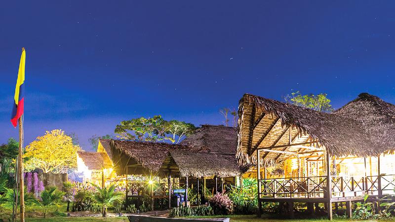 هتل On Vacation Amazon