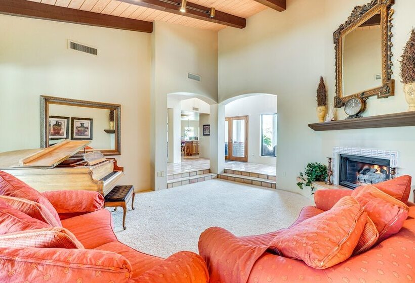 Beautiful Tucson Oasis W/ Pool, Views & Privacy!
