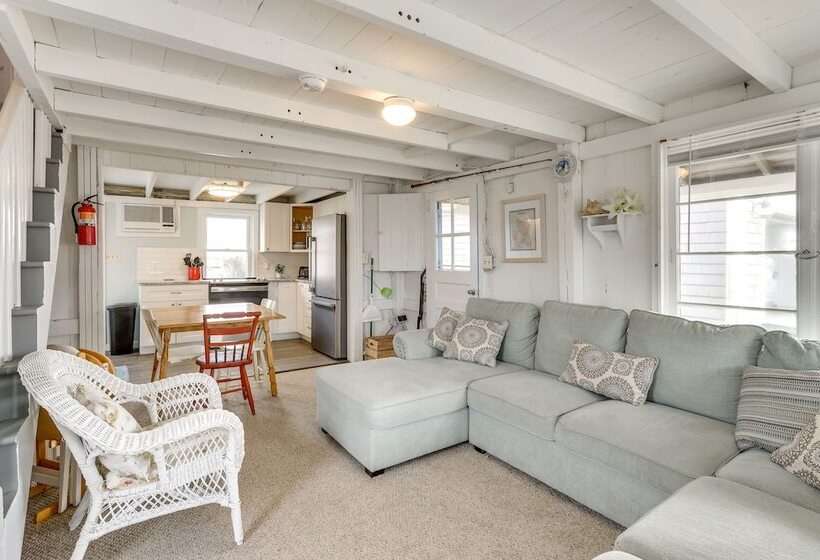 Charming Westbrook Cottage, Steps To Private Beach