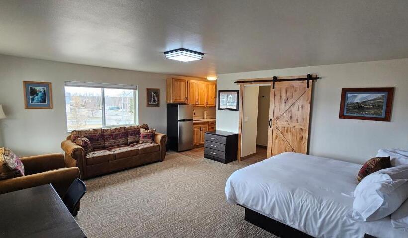 فندق Eagle River Lodge