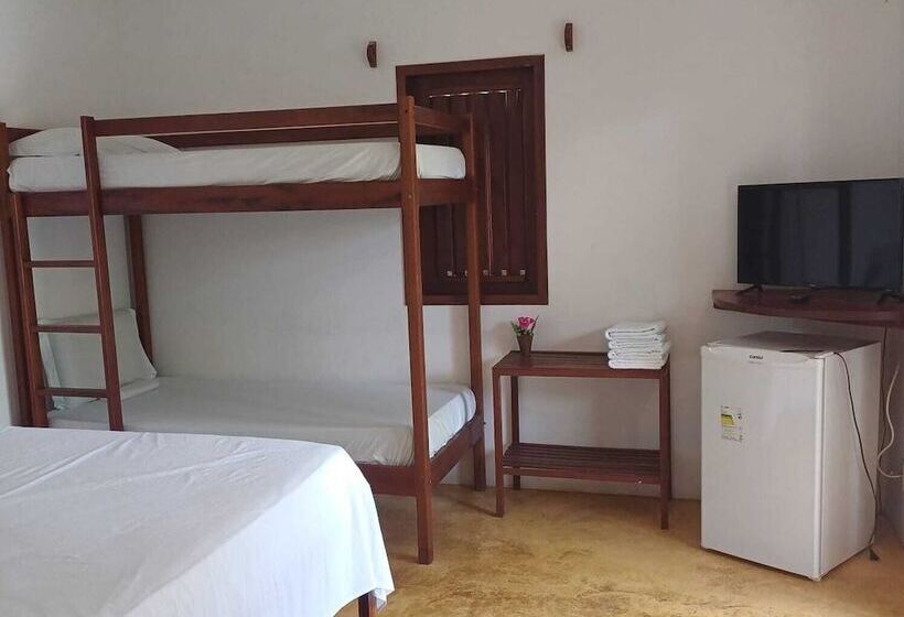 مسافرخانه Villa Pontinha