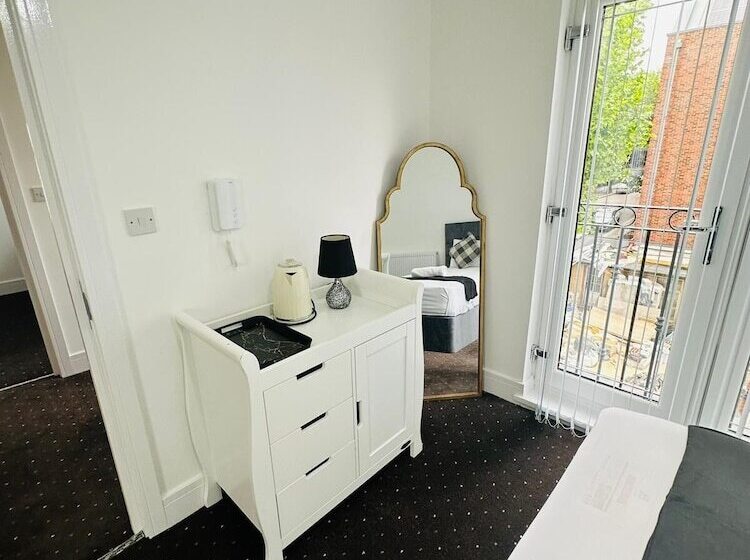 호텔 Black Horse Inn