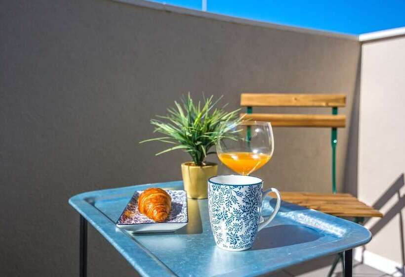 פנסיון Villa Dika Nin