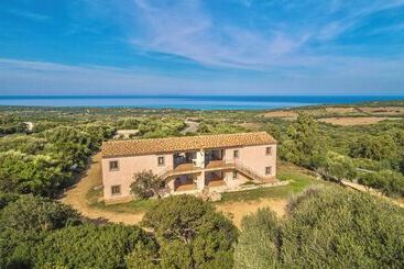 Residence Con Piscina A Badesi