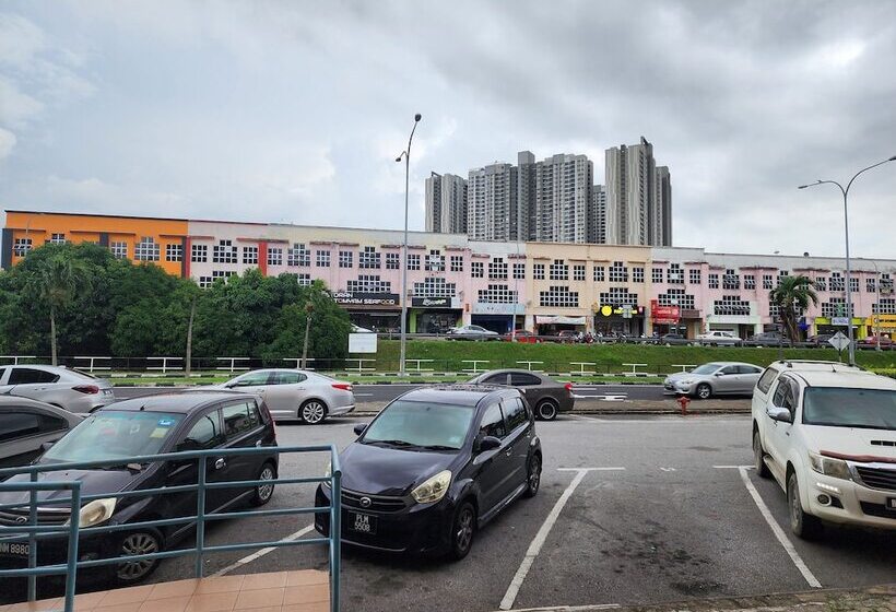 Bear Hotel At Nilai