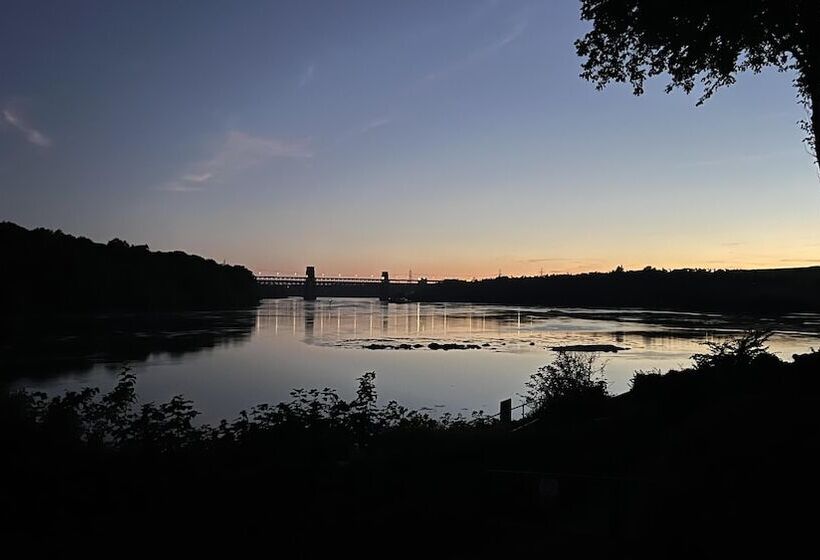 Beautiful, Private Farm Cottage In Anglesey