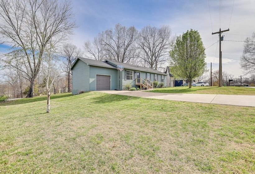 Bella Vista Home W/ On Site Back 40 Trail Access!