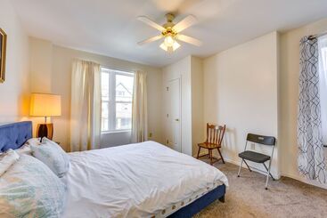 Cozy East Pittsburgh Home   7 Mi To Frick Park!