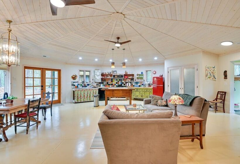 Enchanting Shelby Cottage On 12 Acres W/ Hot Tub!