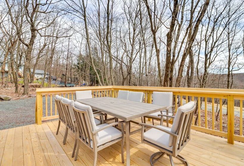 Family Friendly Albrightsville Cabin: Deck & Views