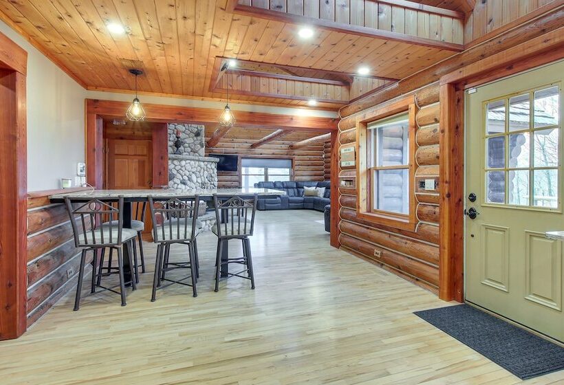 Family Home W/ Indoor Pool ~ 2 Mi To Elkhart Lake!