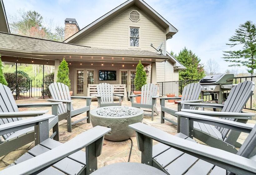 High End Helen Home: Heated Pool, Fire Pit + Views